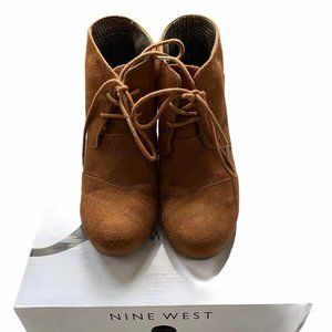 Bongo Brown Suede Lace Up Wedge Booties S 8.5